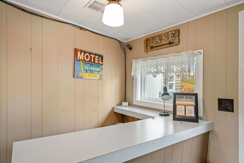 South Arm Retreats - photo 21