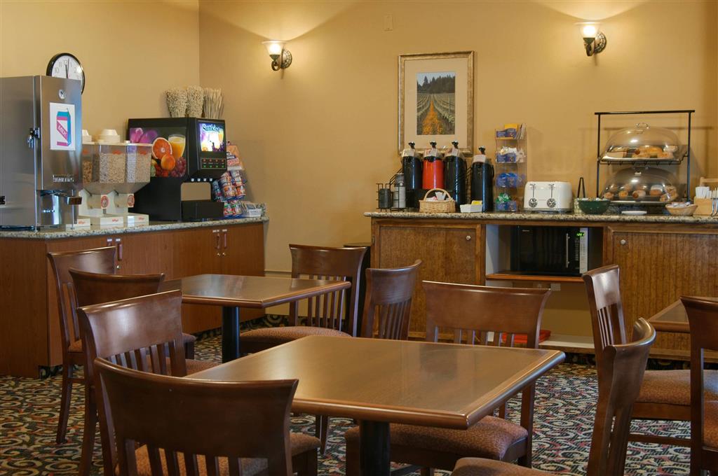 Red Lion Inn & Suites McMinnville - photo 18