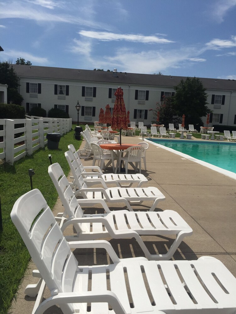 Breckinridge Inn - photo 11
