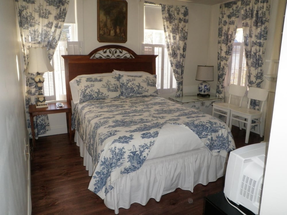 Tilton Inn - photo 19