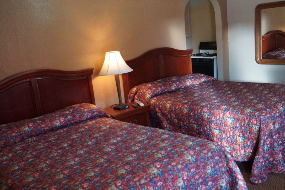 White Mountain Motel - photo 33