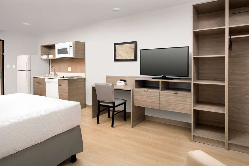 WoodSpring Suites Seattle Redmond - photo 12