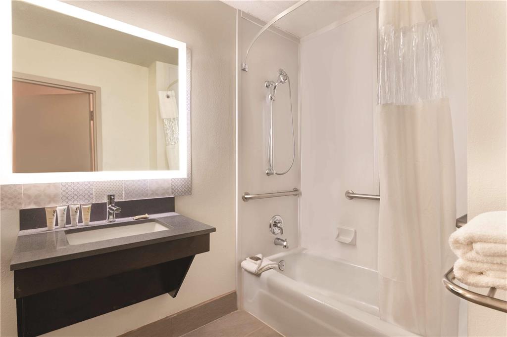 Country Inn & Suites by Radisson North Little Rock AR - photo 10