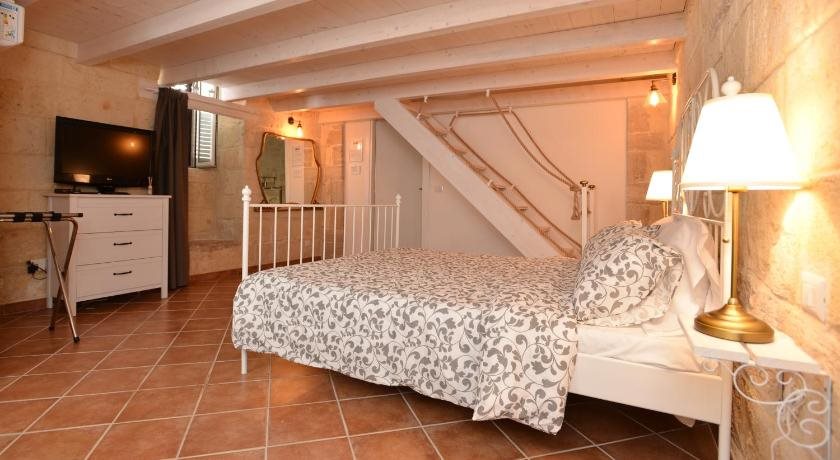 b&b Cittadella28 — 4-Star Luxury Hotel in Trani, Italy