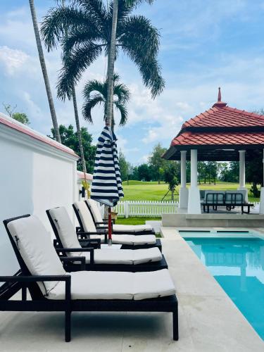 Coastal Villa on Fairway — 4-Star Luxury Hotel in Phuket, Thailand