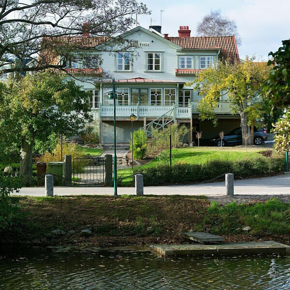 Villa Vesta Hotell — 4-Star Luxury Hotel in Ronneby, Sweden
