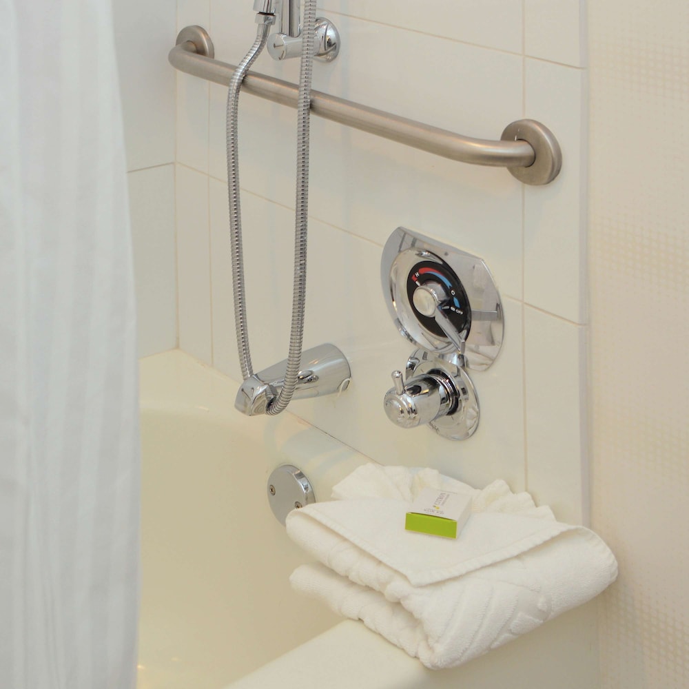 Doubletree by Hilton Newark Fremont - photo 51