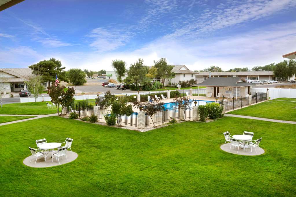 Days Inn by Wyndham Delta - photo 2