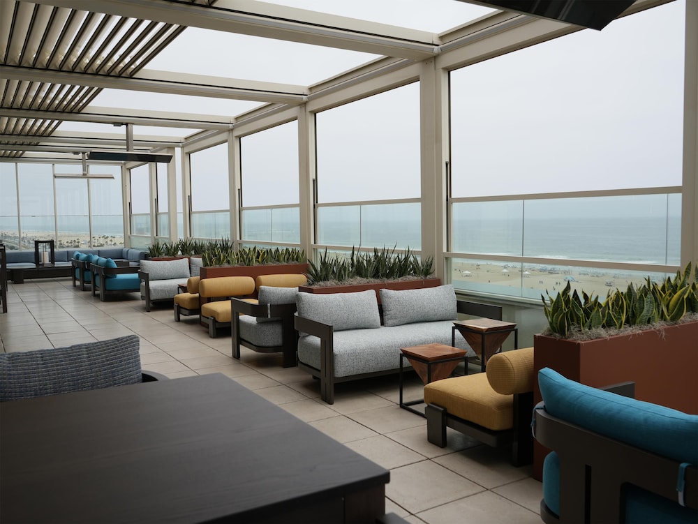 The Waterfront Beach Resort A Hilton Hotel - photo 251