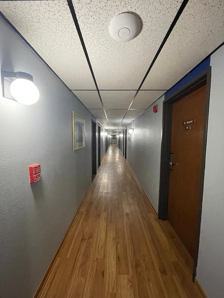 Belgium Inn & Suites - photo 23