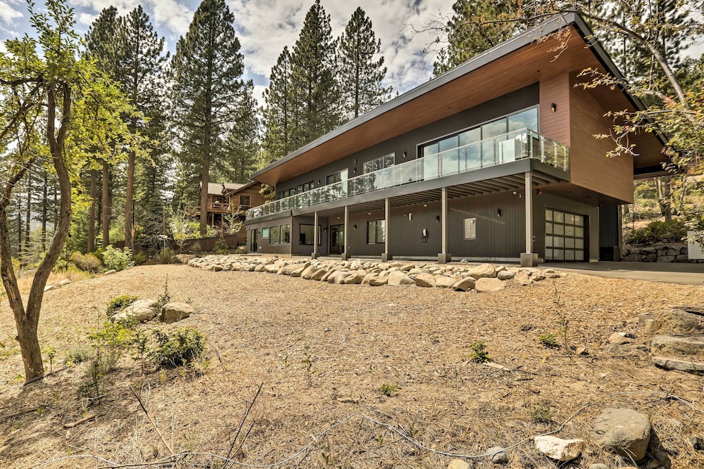 Sleek & Spacious Incline Village Hideaway in Incline Village, United States