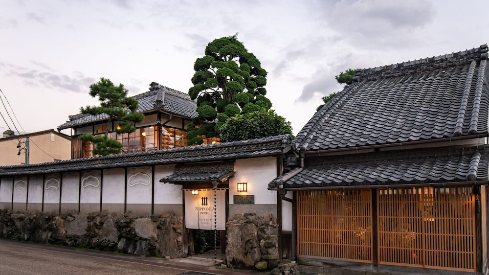 Nipponia Hotel Igaueno Castle Town — Iga