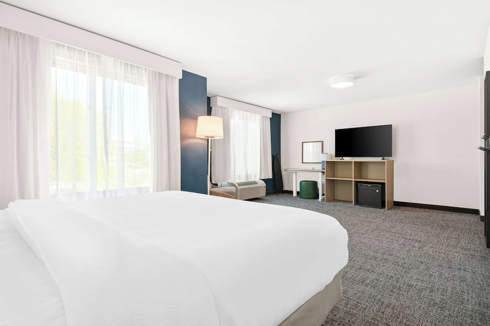 Spark by Hilton Exton - photo 6