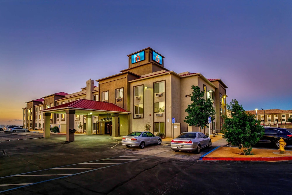 Motel 6 Hesperia CA West Main Street I 15 - photo 26