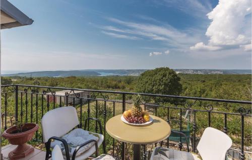 Apartment Koromacno Sveti Lovrec — 4-Star Luxury Hotel in Rasa, Croatia