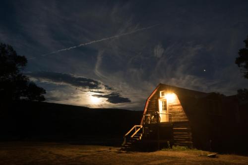 Aubin Sky Lodging at the YL Ranch — 4-Star Luxury Hotel in Rawlins, United States