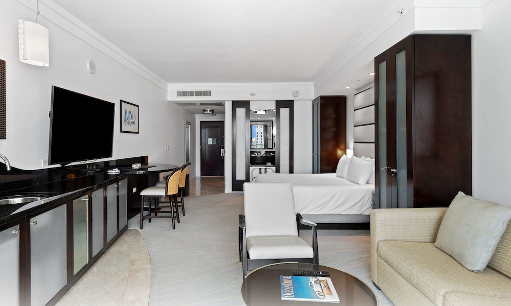 Fontainebleau Miami Beach Private Luxury Suites - photo 42