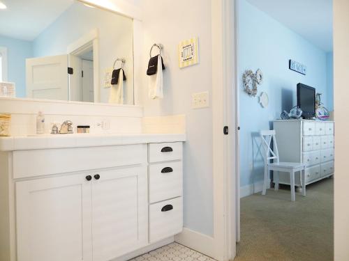 Anchors Away at Seabrook Hospitality in Huntington Beach, United States