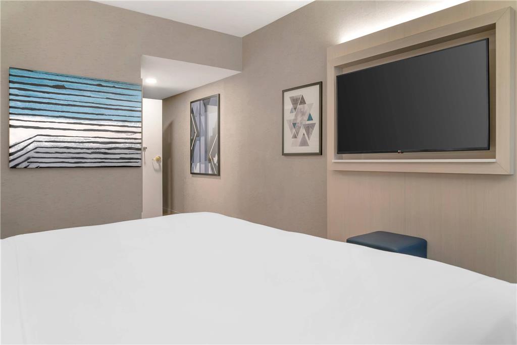 Radisson Plaza Hotel at Kalamazoo Center - photo 53