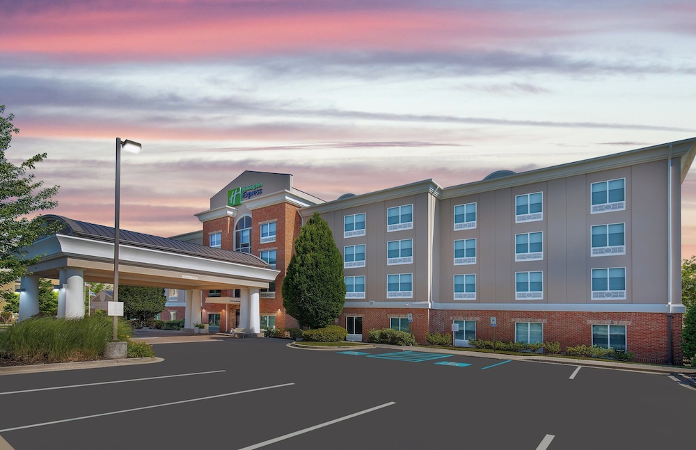 Holiday Inn Express Hotel Ooltewah Springs Chattanooga by IHG - photo 59