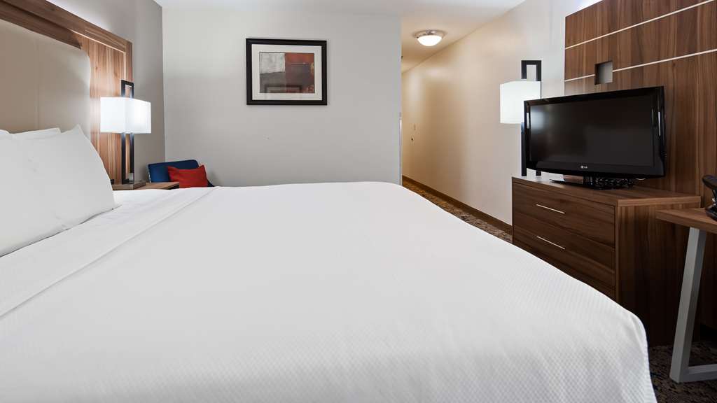 Best Western Plus Kansas City Airport KCI East - photo 14