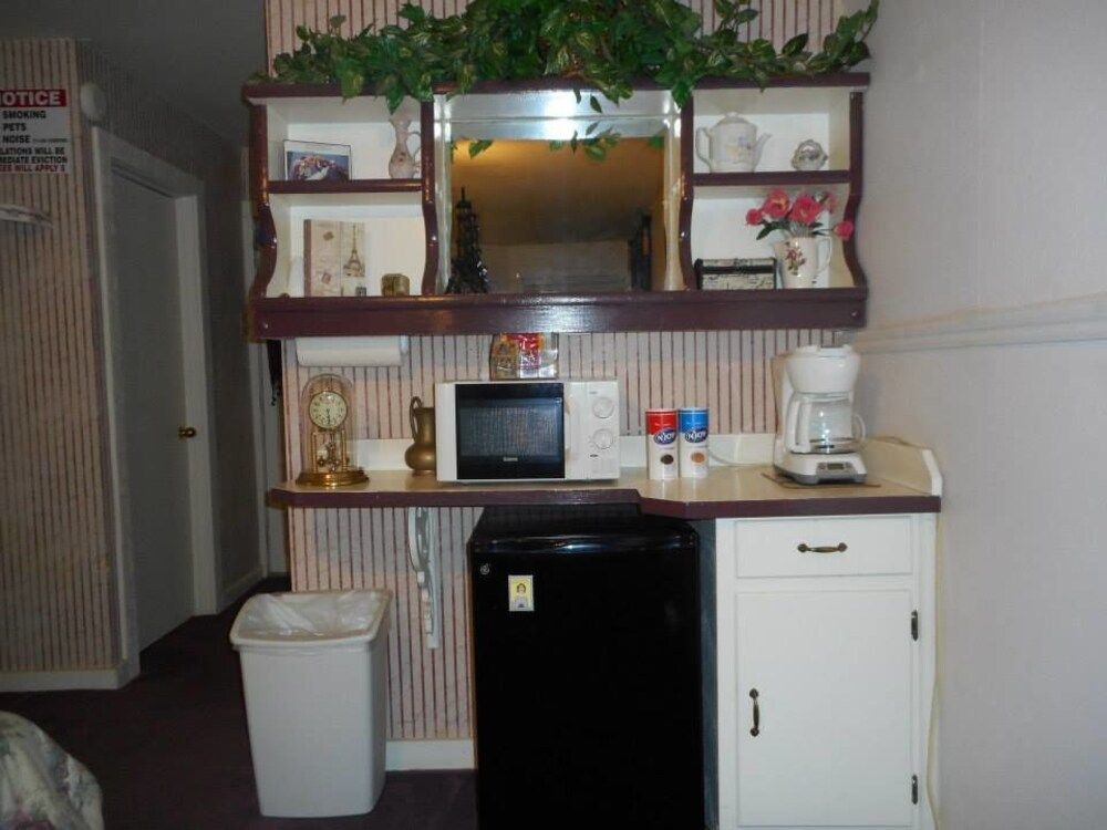 Bluebonnet Inn - photo 9