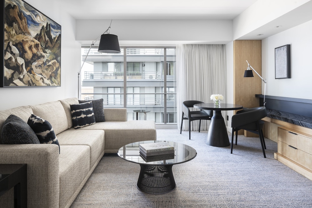Four Seasons Hotel Seattle - photo 21