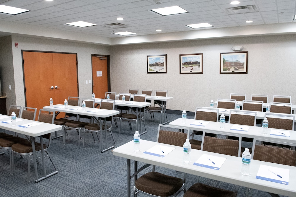 Holiday Inn Express & Suites Ironton by IHG - photo 59