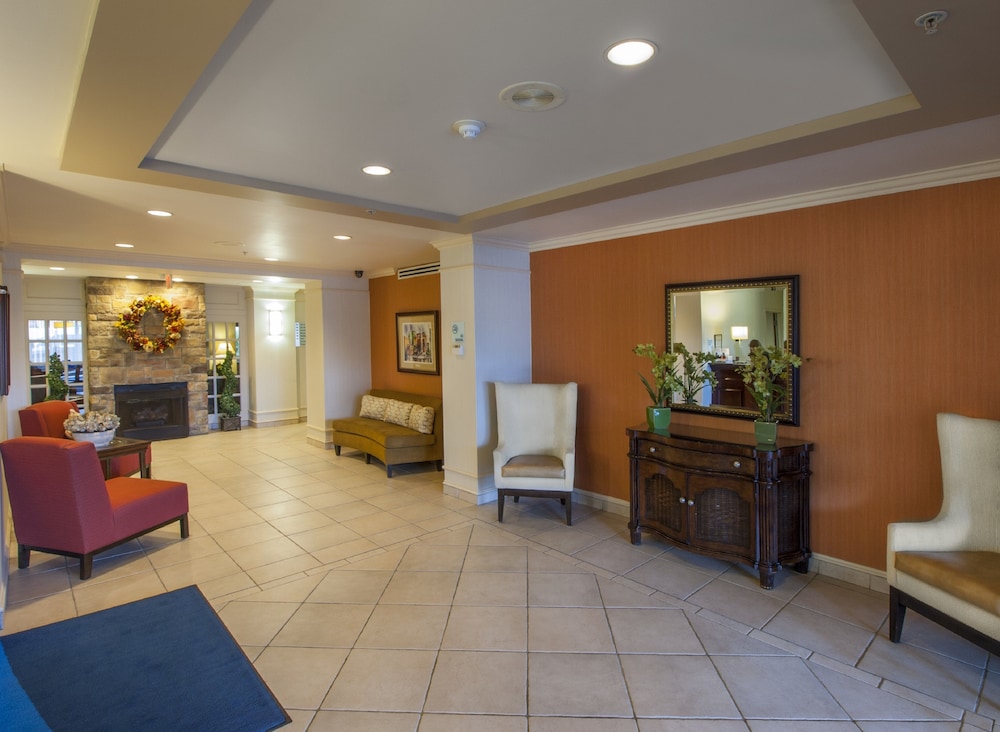 Holiday Inn Express Hotel & Suites Buffalo Airport by IHG - photo 36