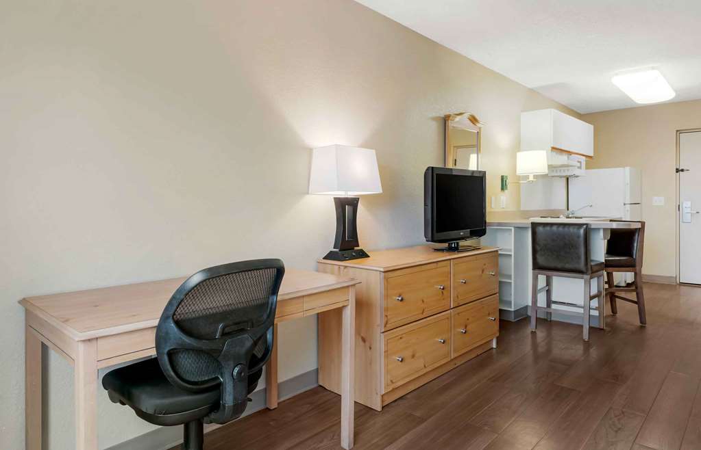Extended Stay America Select Suites Orlando Southpark - photo 27