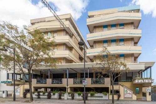Hotel Bamby e Delfino — Gatteo A Mare — photo 3