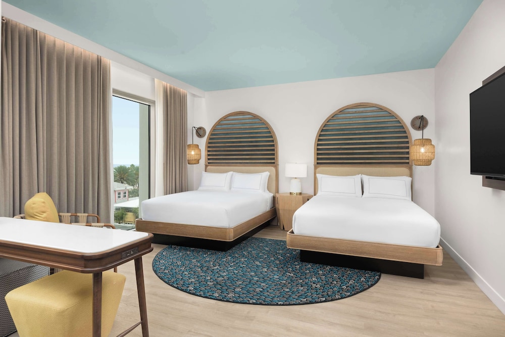 The Hiatus Clearwater Beach Curio Collection By Hilton - photo 6