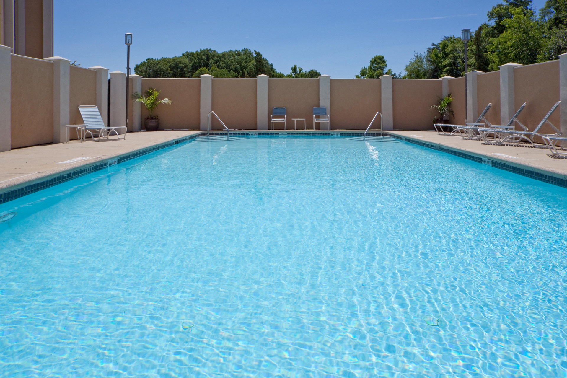 Holiday Inn Express Washington DC East Andrews AFB by IHG - photo 12