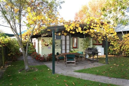 The Berry Farm Retreat — 4-Star Luxury Hotel in Hastings, New Zealand
