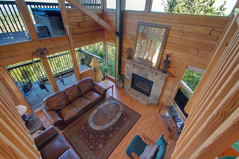 Picturesque 2 2 Close to Parkway - photo 7