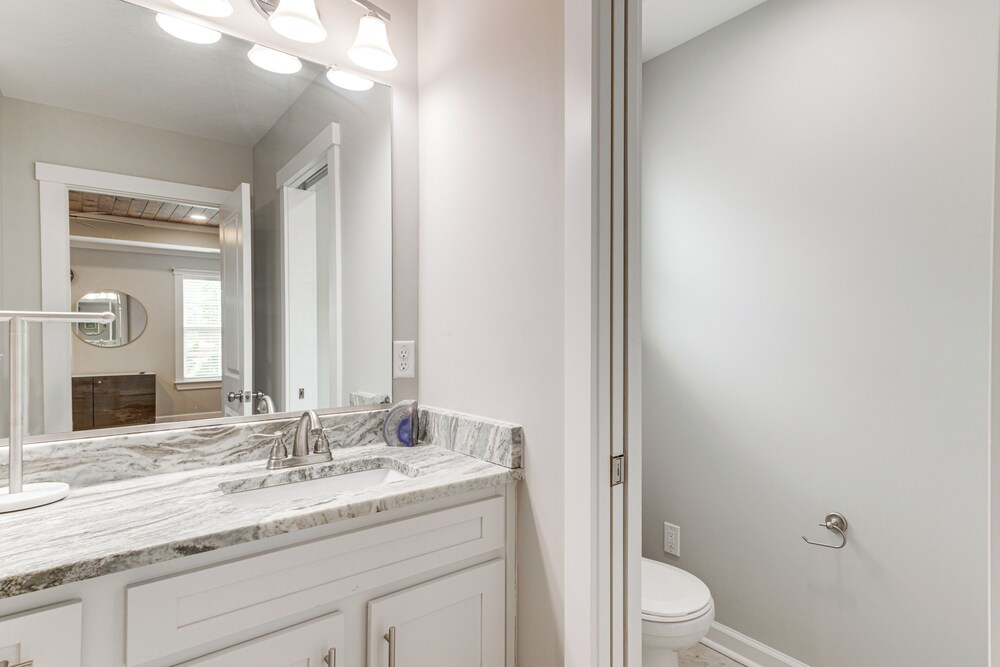 Modern Virginia Beach Retreat in Resort District - photo 15