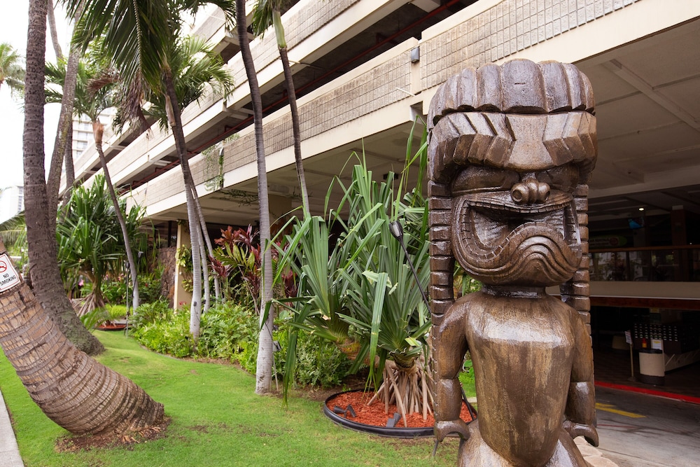 Waikiki Monarch Hotel - photo 20