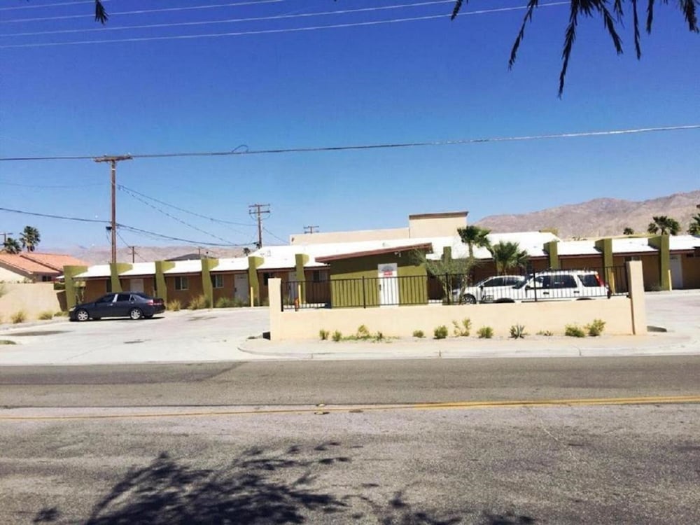 Europa Inn & Suites - photo 36