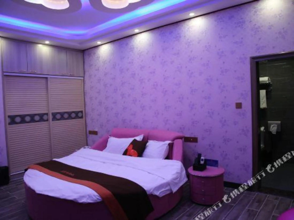 Junyi Chain Hotel Of Liji — Suining