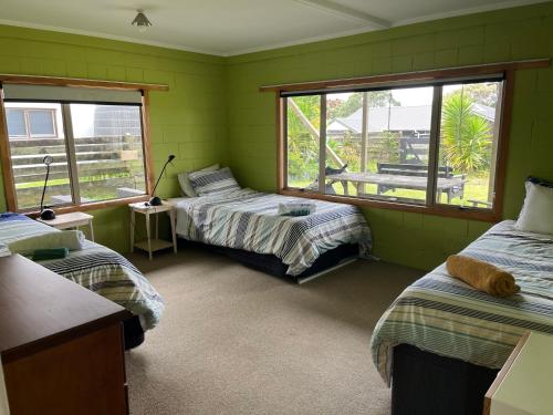 Shamrock Getaway - last minute hotel in Unknown City