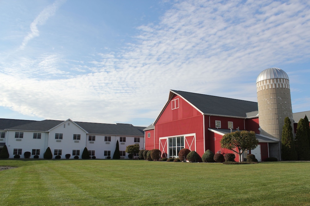 Farmstead Inn & Conference Center - carbon neutral hotel in Stone Mountain