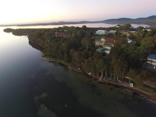 Wallis Lake Retreat Between the ocean and the lake — carbon neutral stay, Forster