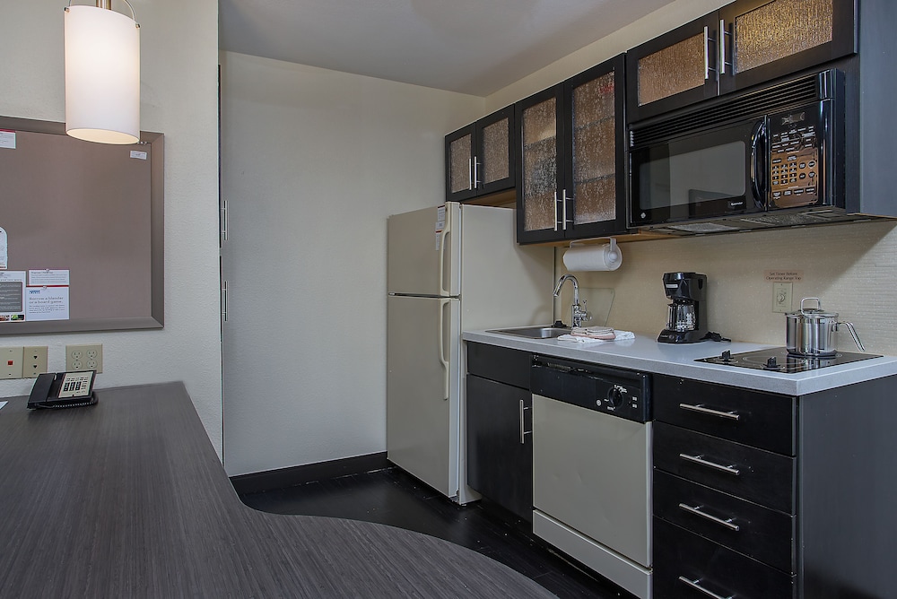 Candlewood Suites Louisville Airport by IHG - photo 12