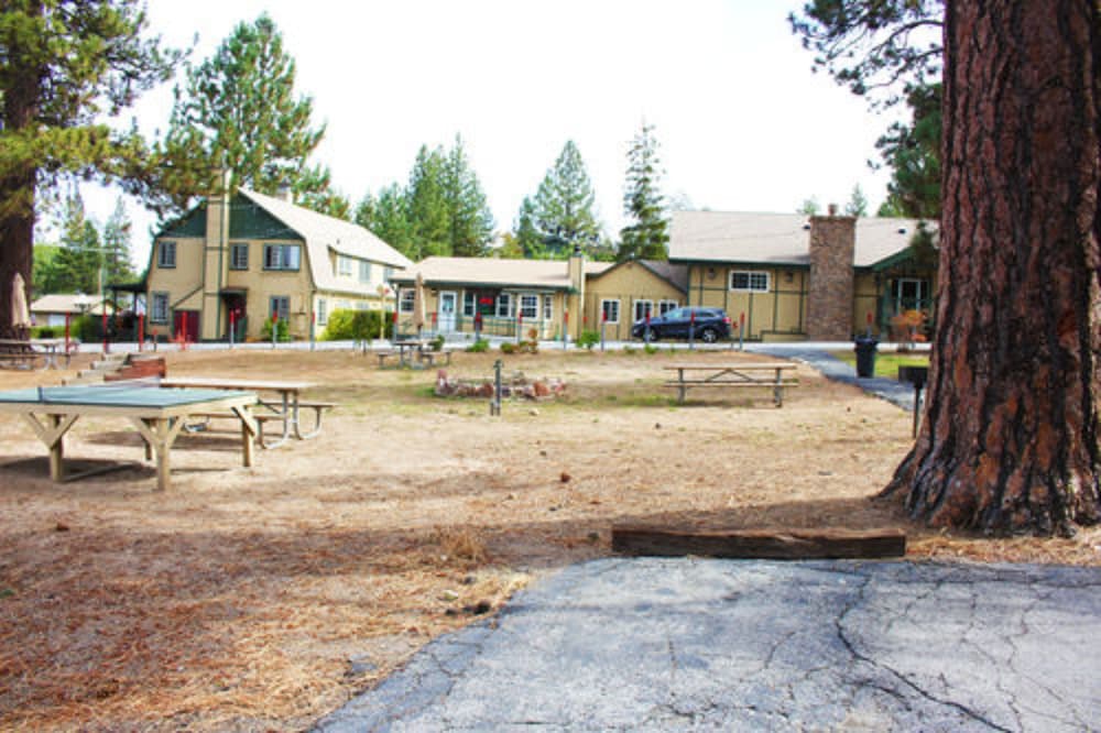 Sessions Retreat & Hotel - featured photo