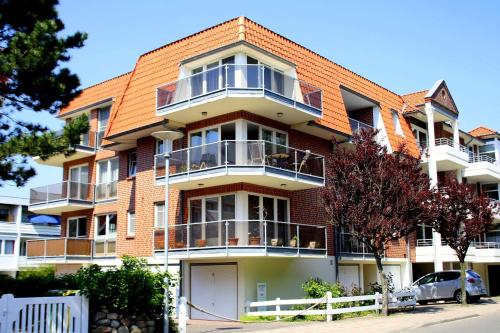 Strandlaeufer 1 — 4-Star Luxury Hotel in Sankt Peter-Ording, Germany