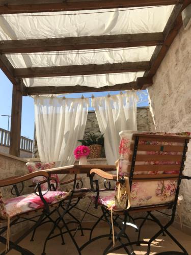 Apartman Toni — 4-Star Luxury Hotel in Tribunj, Croatia