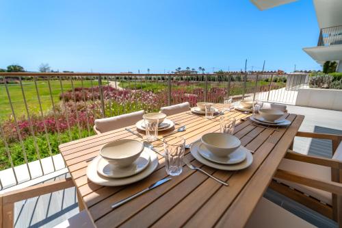 Cond Bayline Sardinha Near the Sea SPA and Relax BY BEDZY — 4-Star Luxury Hotel in Armacao De Pera, Portugal