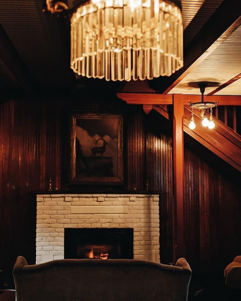 Shelburne Hotel - photo 4