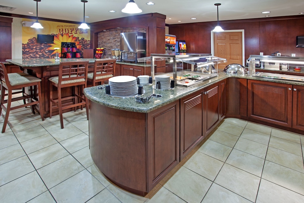 Staybridge Suites Elkhart North - photo 16