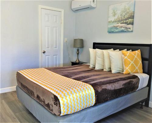 Johns Pass Beach Motel - photo 41
